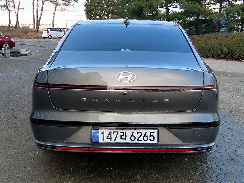 HYUNDAI Grandeur - Vista 4