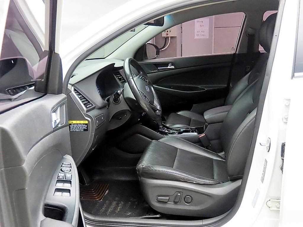 HYUNDAI Tucson - Vista 5