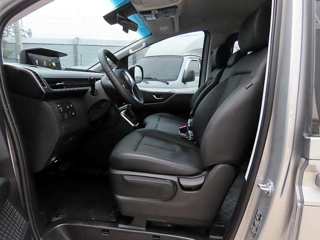 HYUNDAI Staria - Vista 5