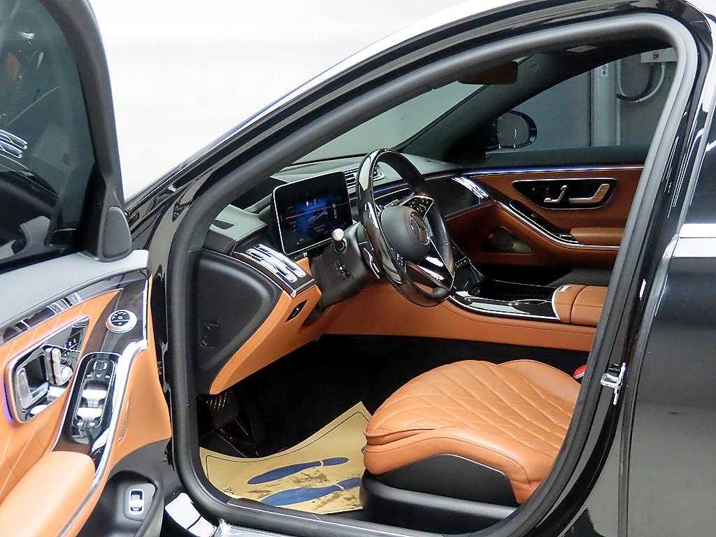 Mercedes Benz S Class - Vista 5