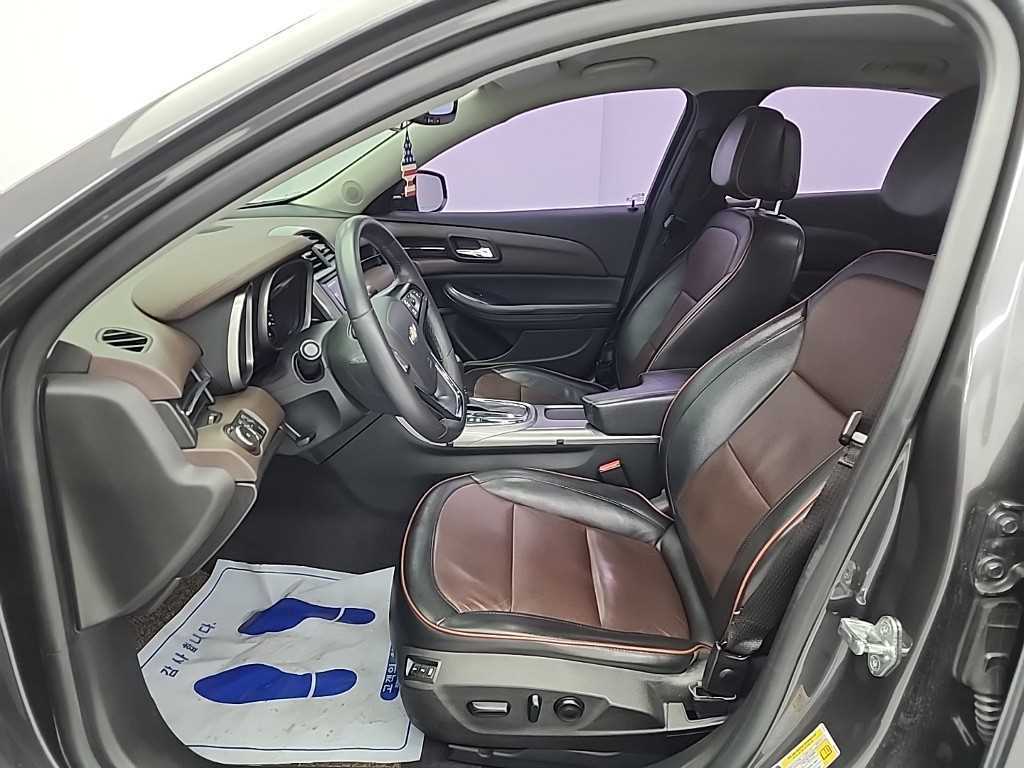 Chevrolet Malibu - Vista 11