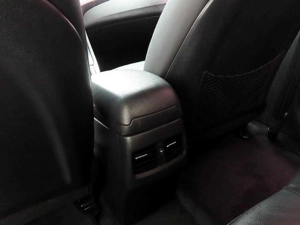 HYUNDAI Avante - Vista 11