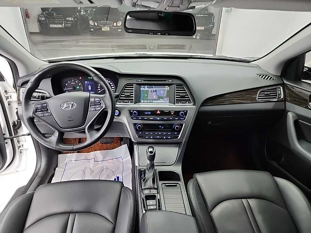 HYUNDAI Sonata - Vista 7