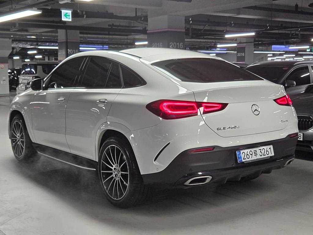 Mercedes Benz GLE Class - Vista 3