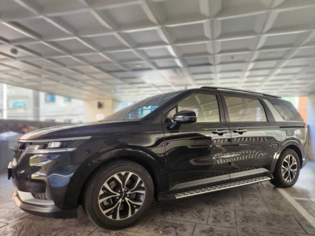 KIA Carnival - Vista 2