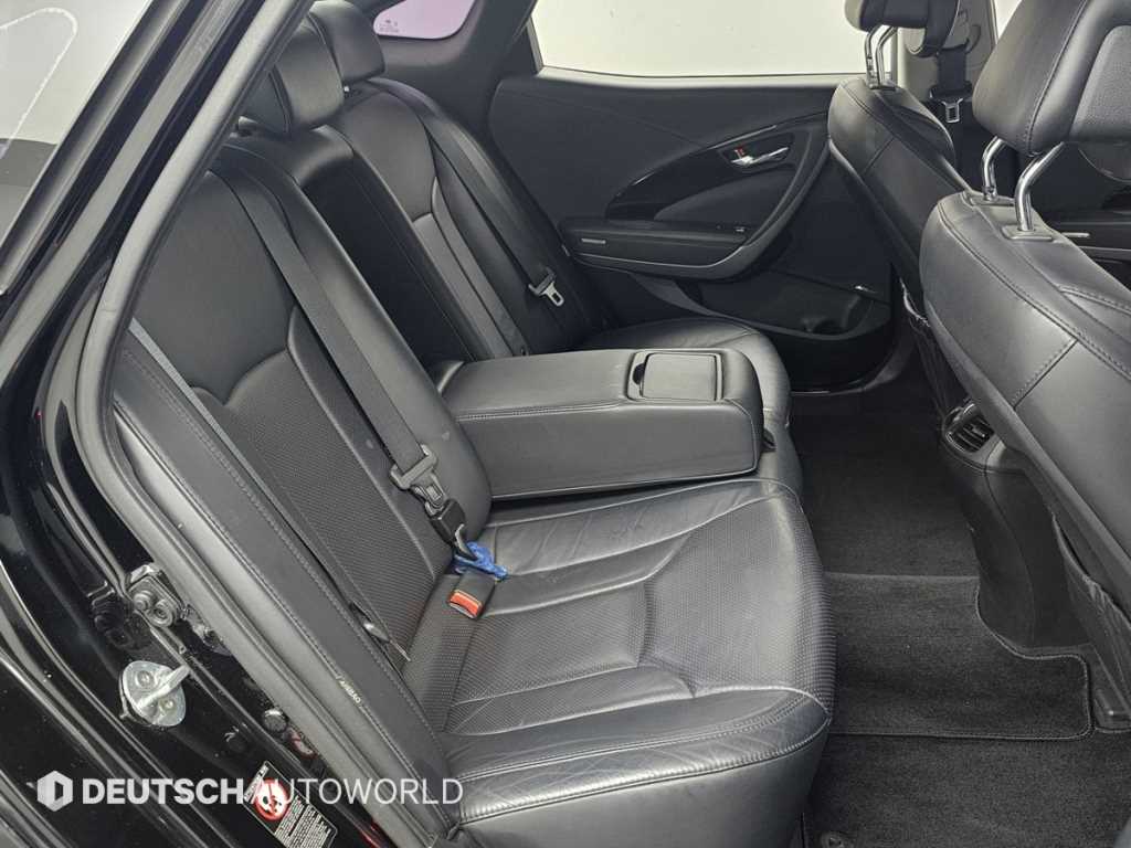 HYUNDAI Grandeur - Vista 12