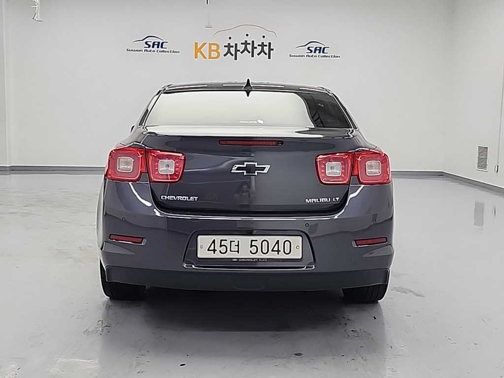 Chevrolet Malibu - Vista 3