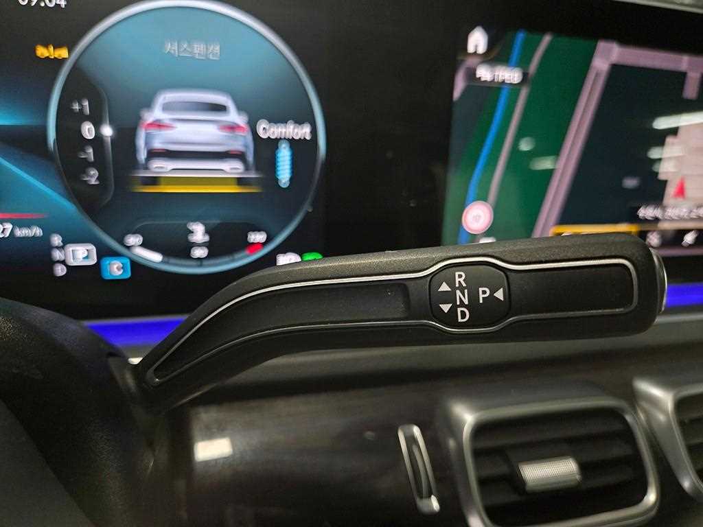 Mercedes Benz GLE Class - Vista 11