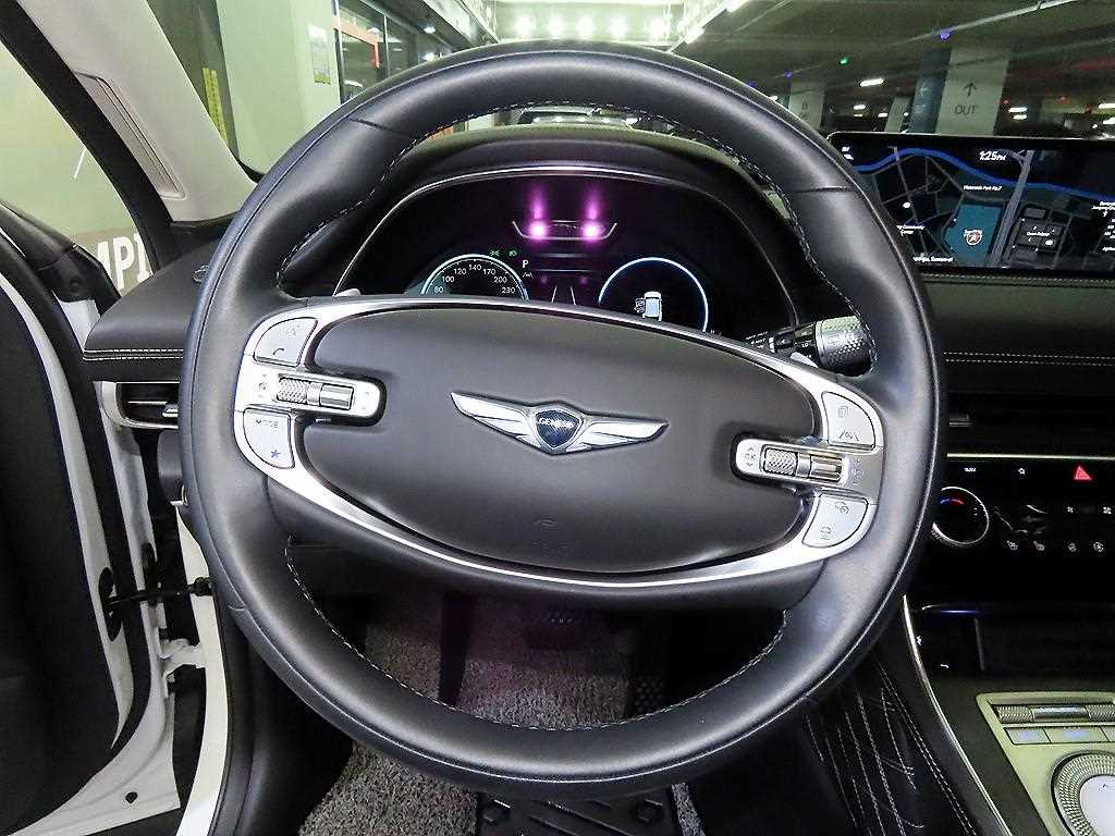 Genesis GV80 - Vista 8