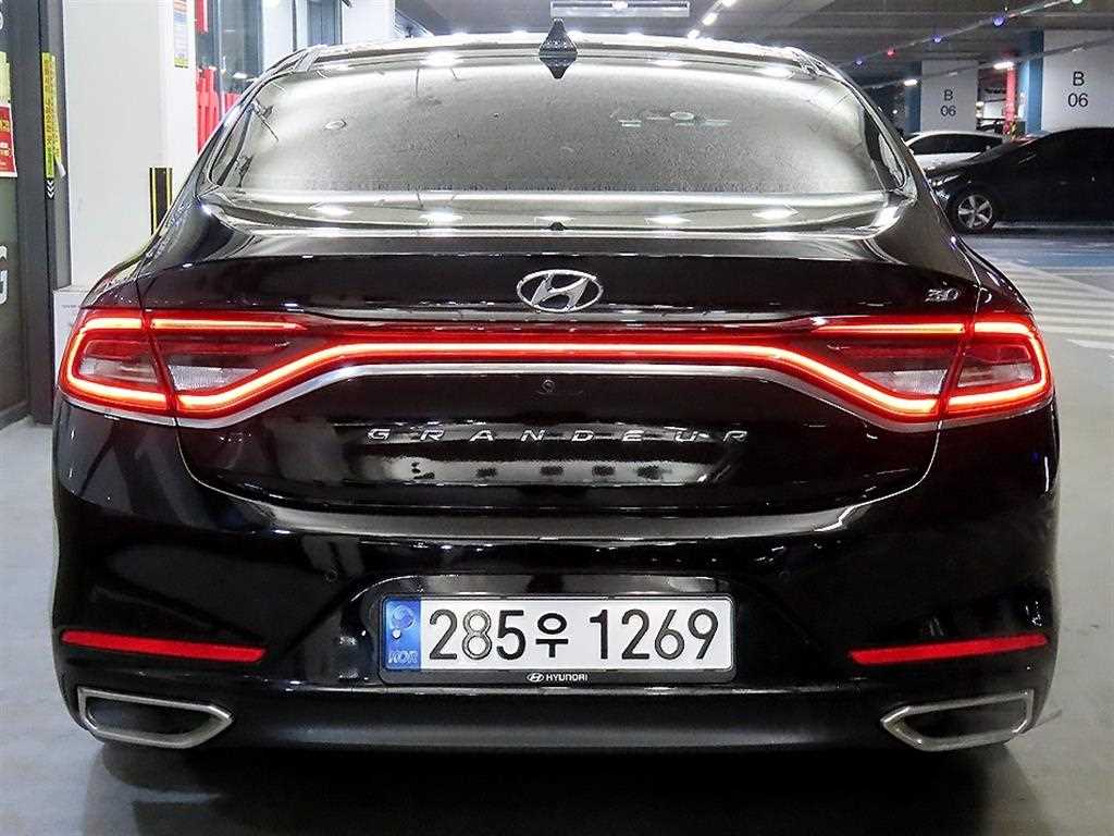 HYUNDAI Grandeur - Vista 5