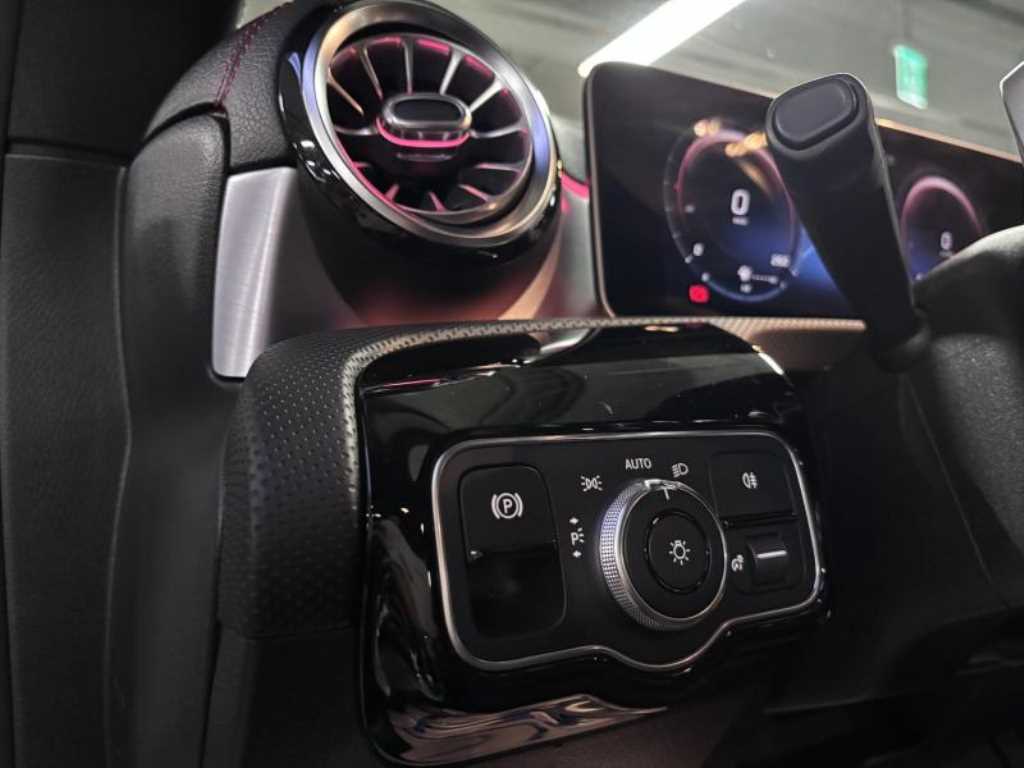 Mercedes Benz CLA Class - Vista 11