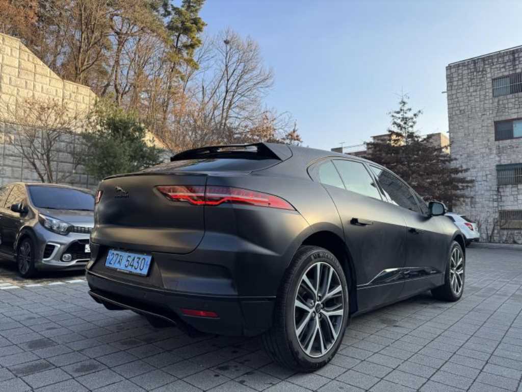 Jaguar I-PACE - Vista 4