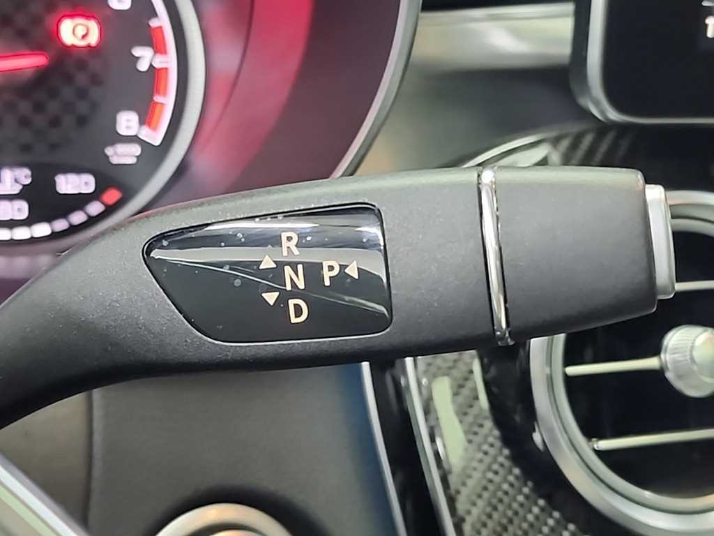 Mercedes Benz GLC Class - Vista 8