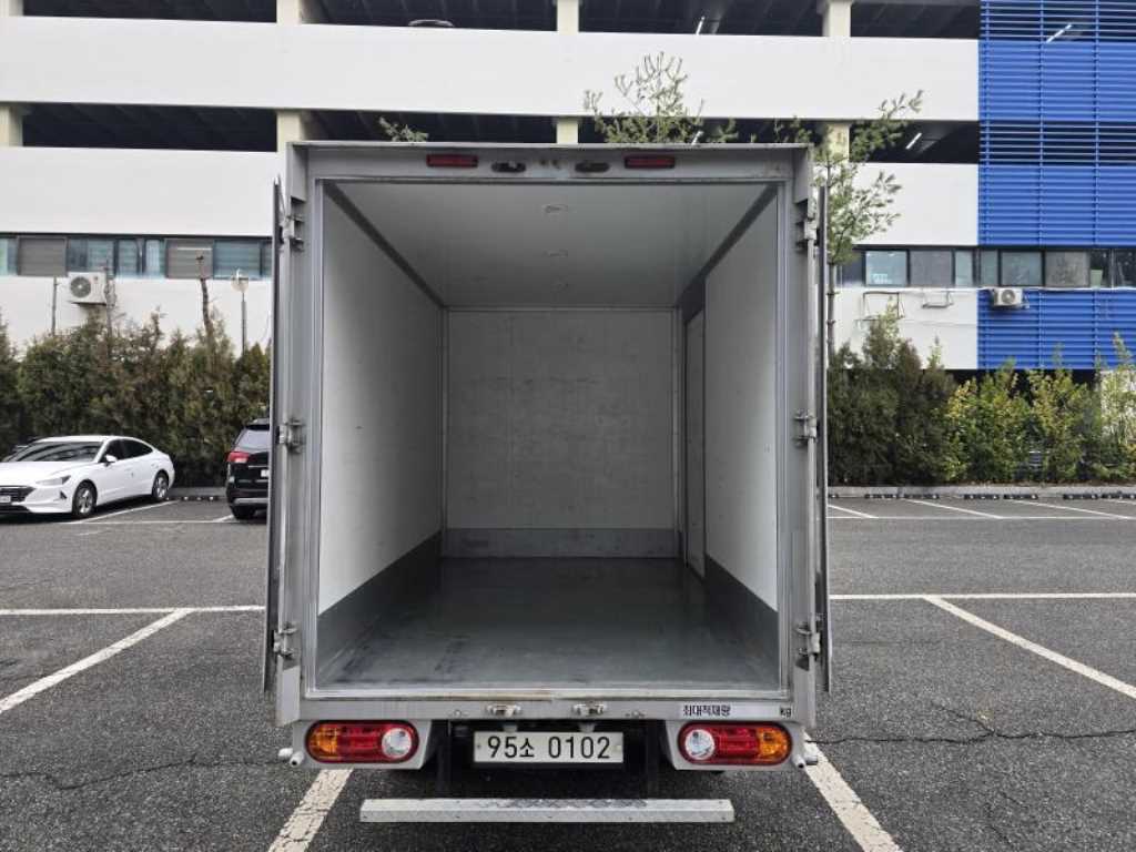 Small Truck Cargo (small) - Vista 8