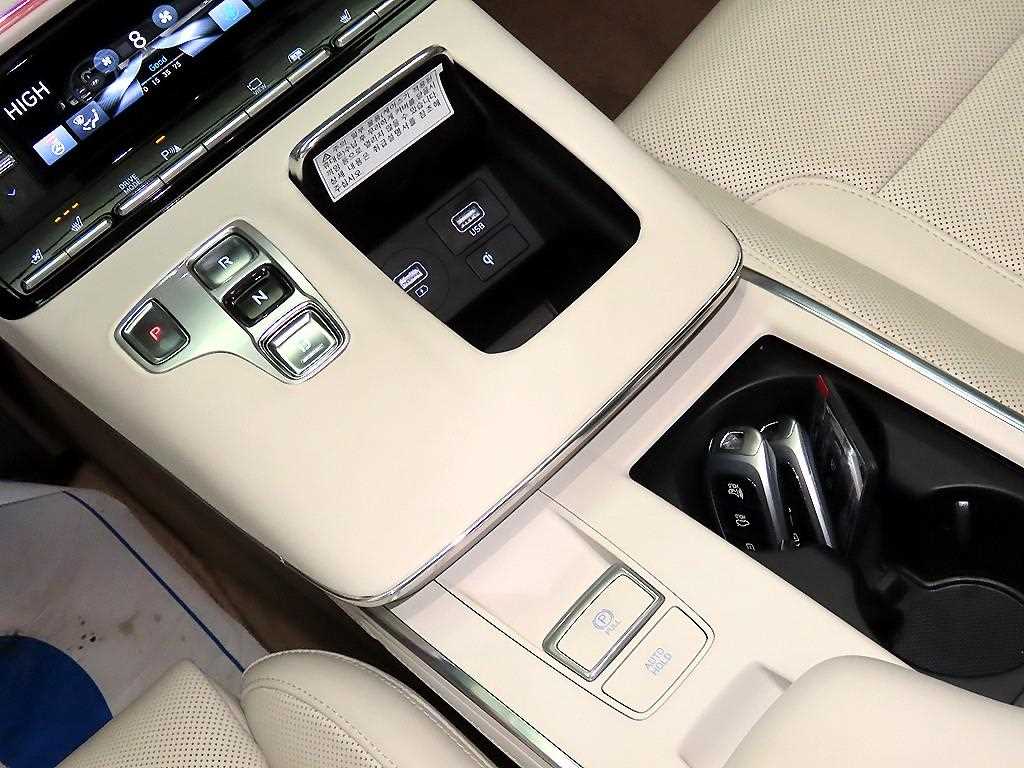 HYUNDAI Grandeur - Vista 12