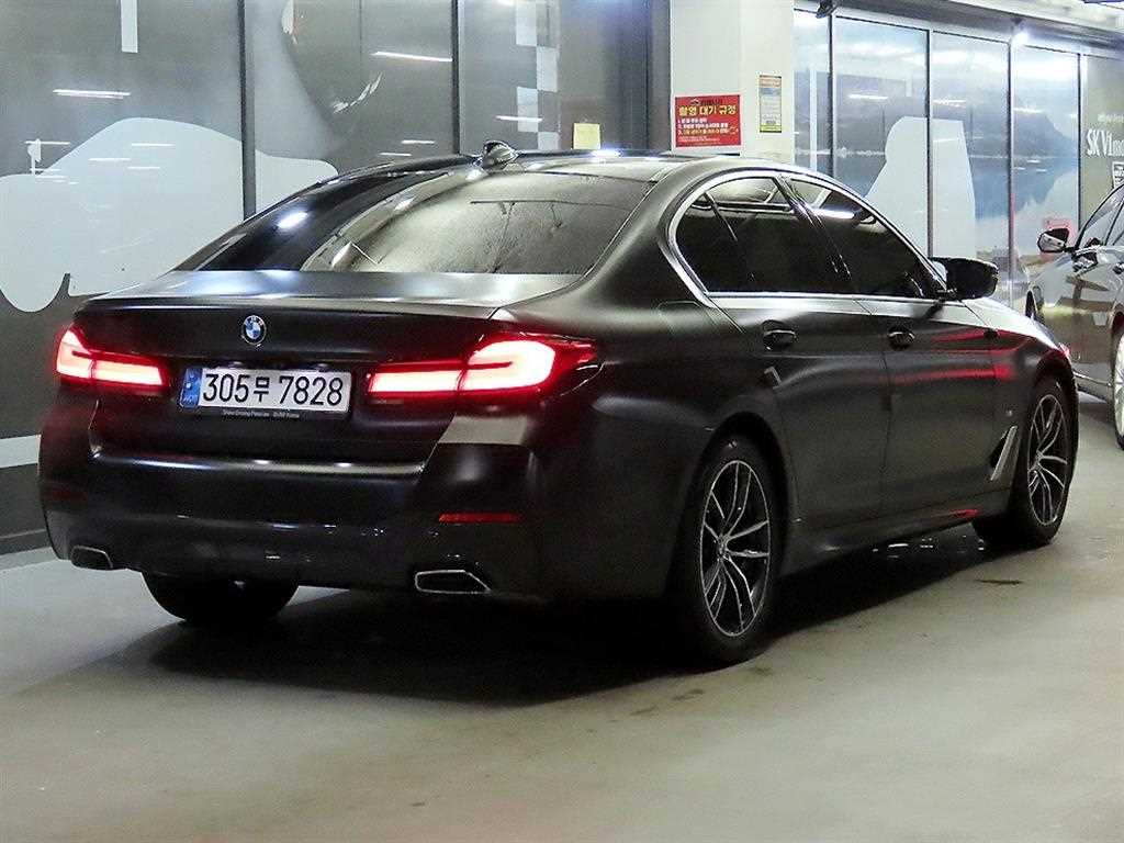 BMW 5 Series - Vista 4