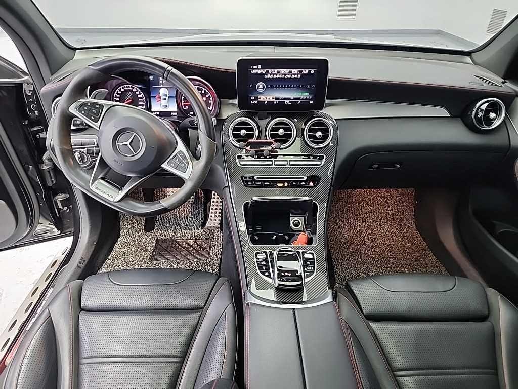 Mercedes Benz GLC Class - Vista 7