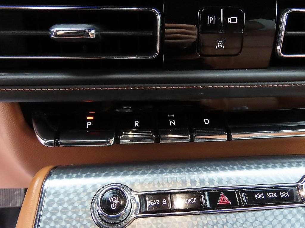 Lincoln Aviator - Vista 11