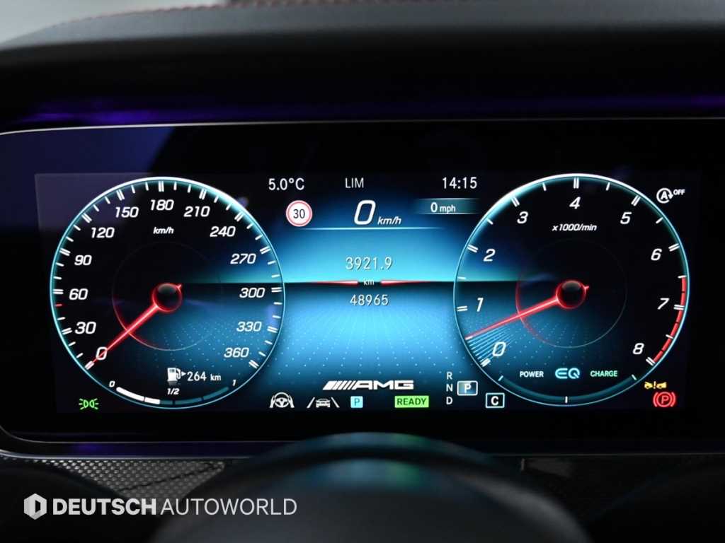 Mercedes Benz CLS Class - Vista 8