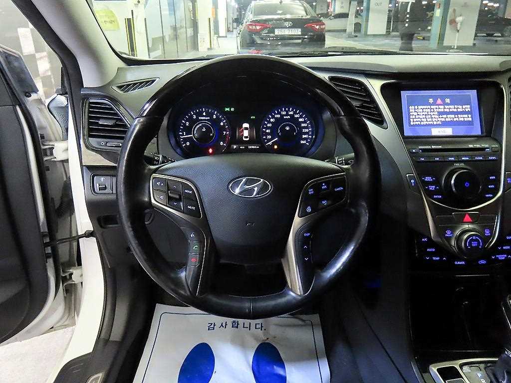 HYUNDAI Grandeur - Vista 8