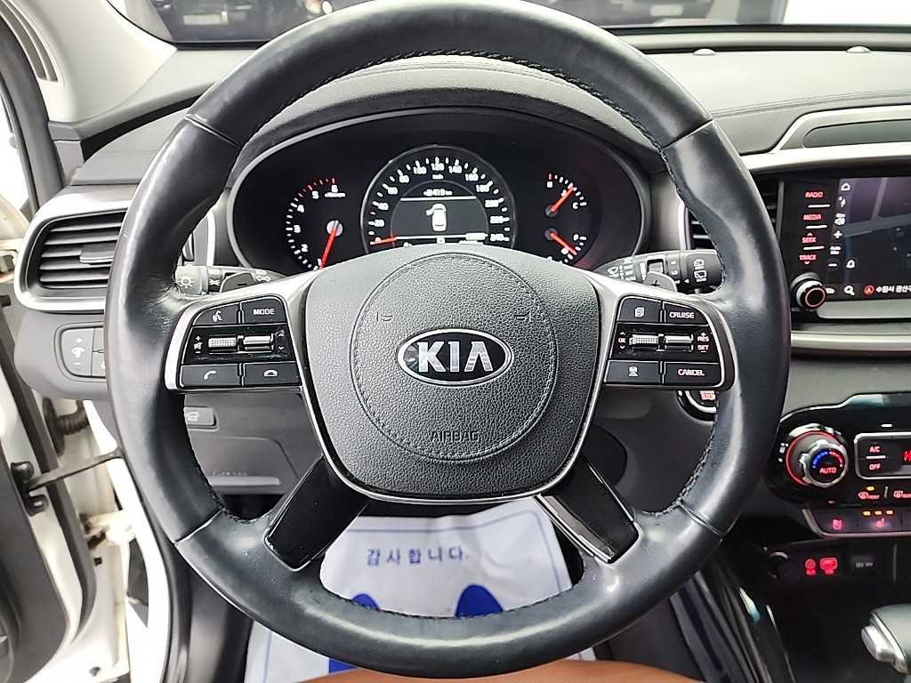KIA Sorento - Vista 9