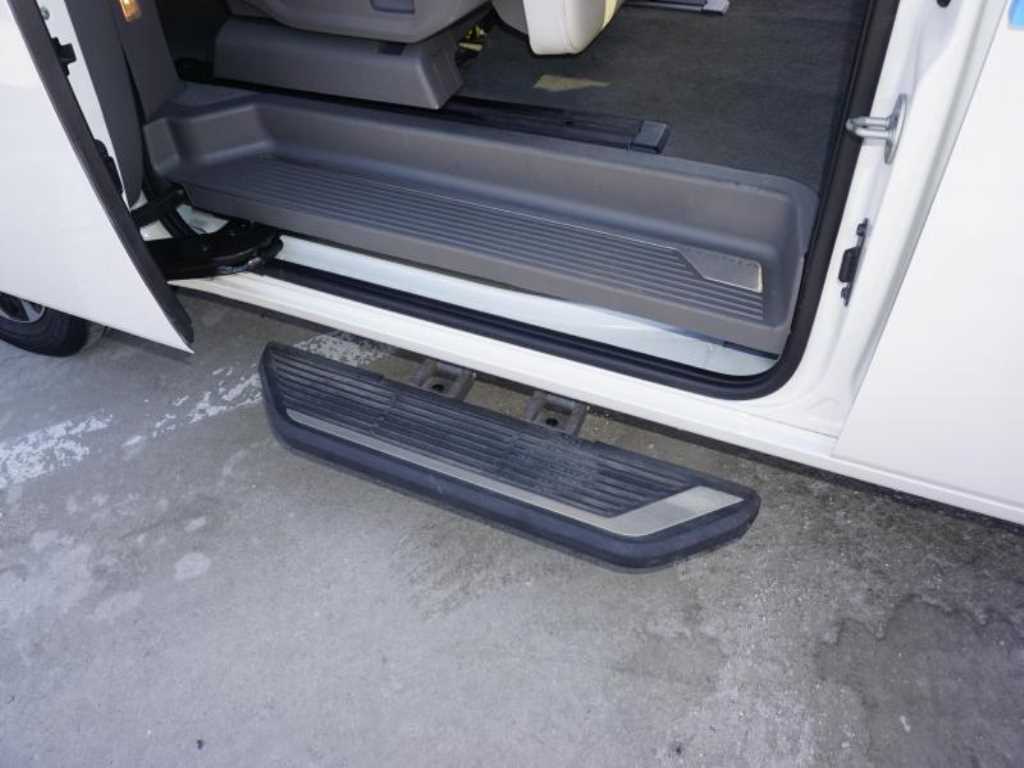 HYUNDAI Staria - Vista 9