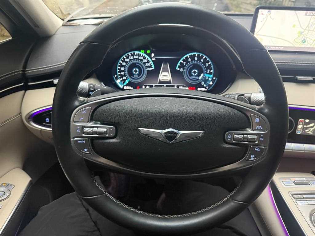 Genesis GV70 - Vista 6