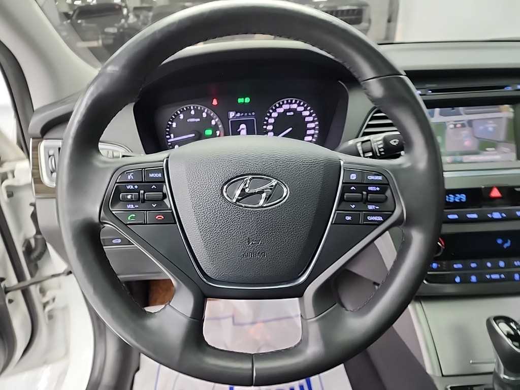 HYUNDAI Sonata - Vista 9