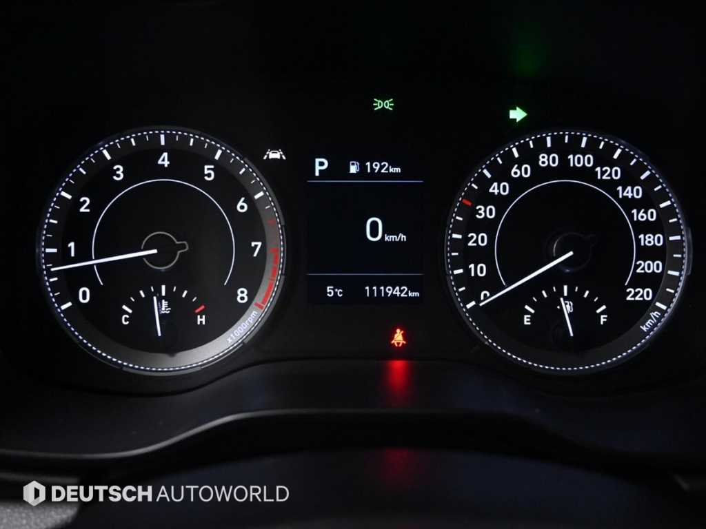 HYUNDAI Venue - Vista 8