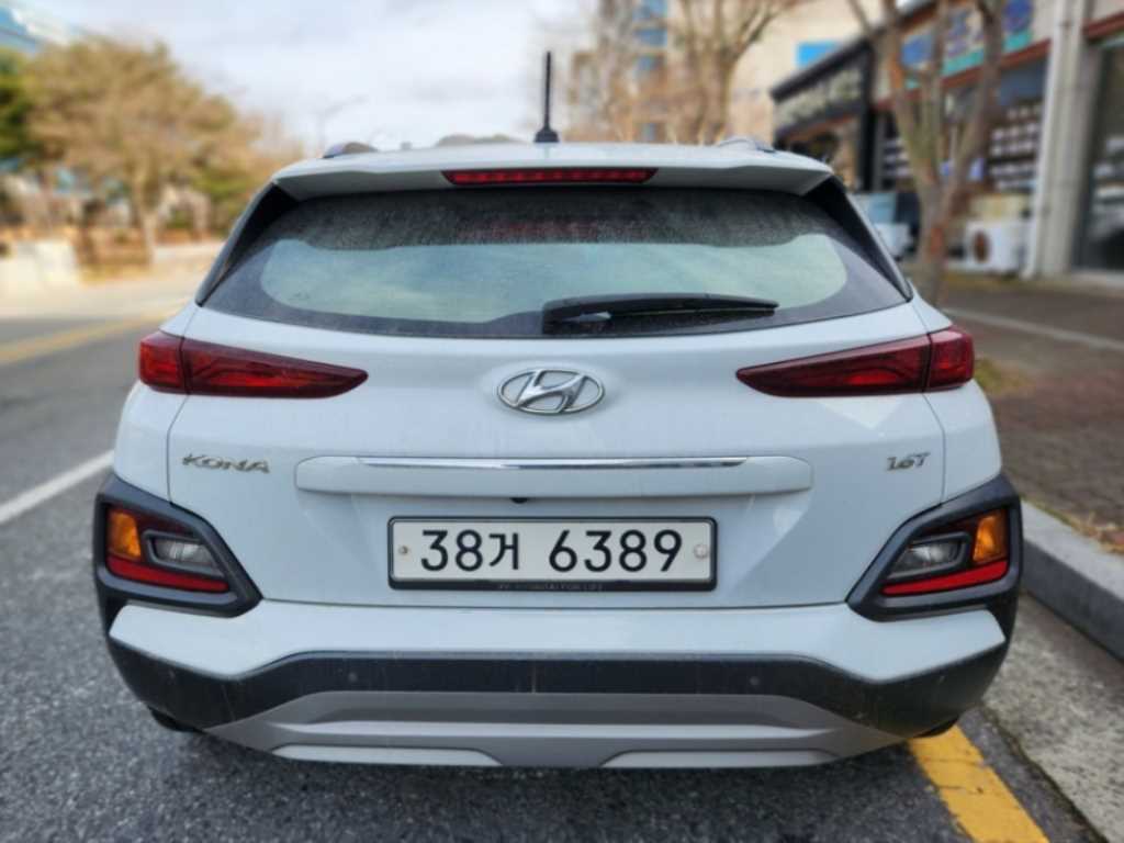 HYUNDAI Kona - Vista 2