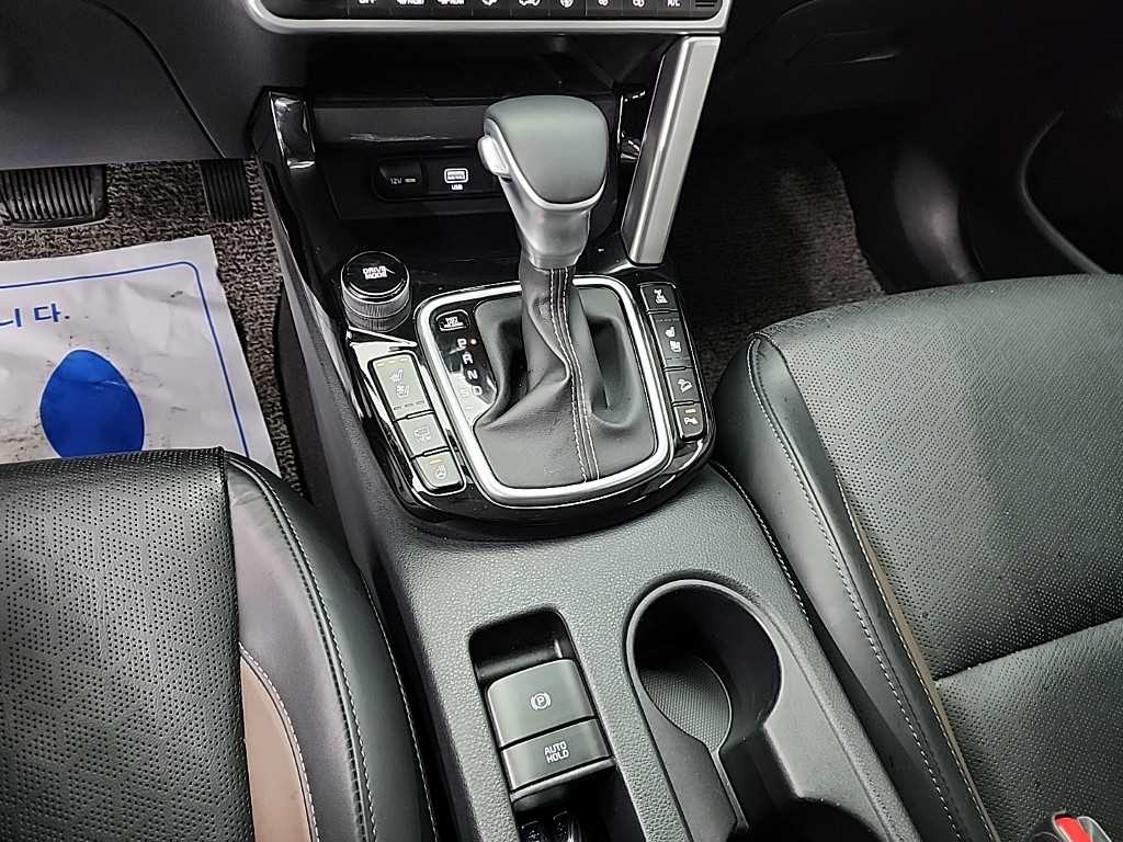 KIA Seltos - Vista 8