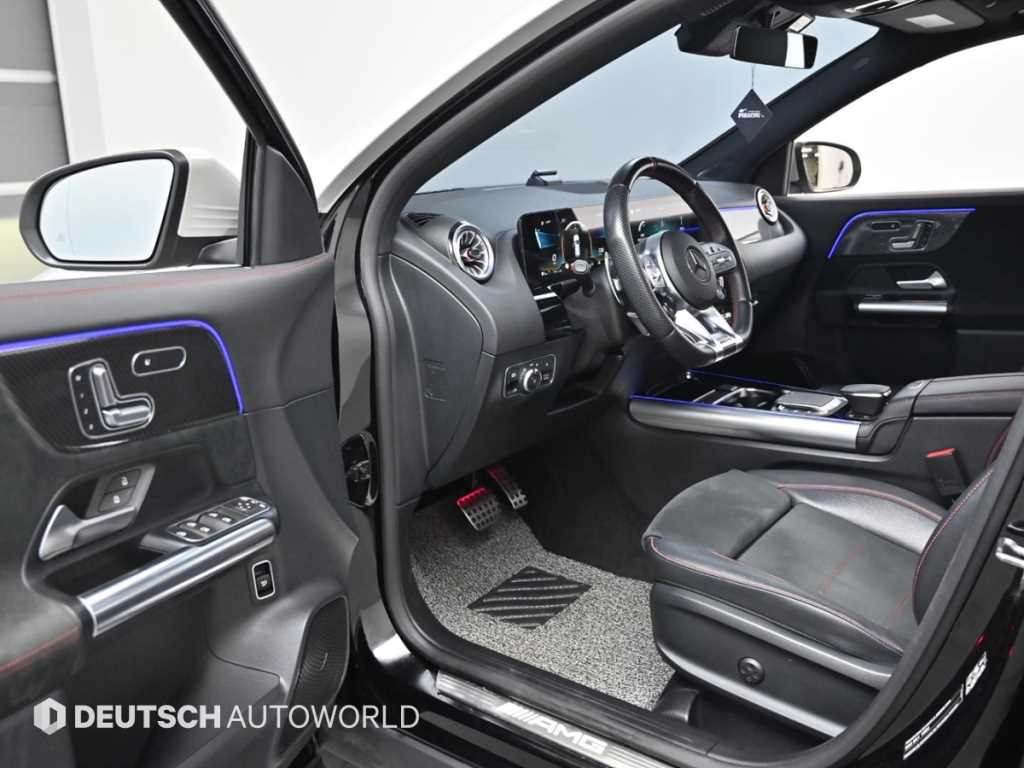 Mercedes Benz GLA Class - Vista 11