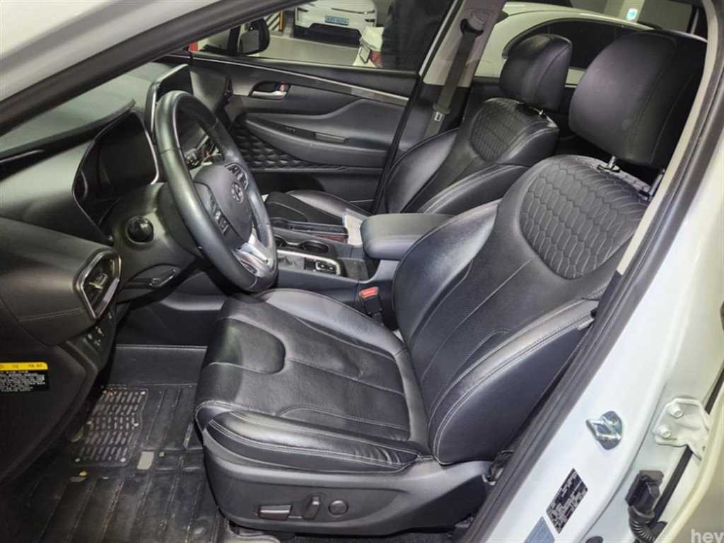 HYUNDAI Santa Fe - Vista 5