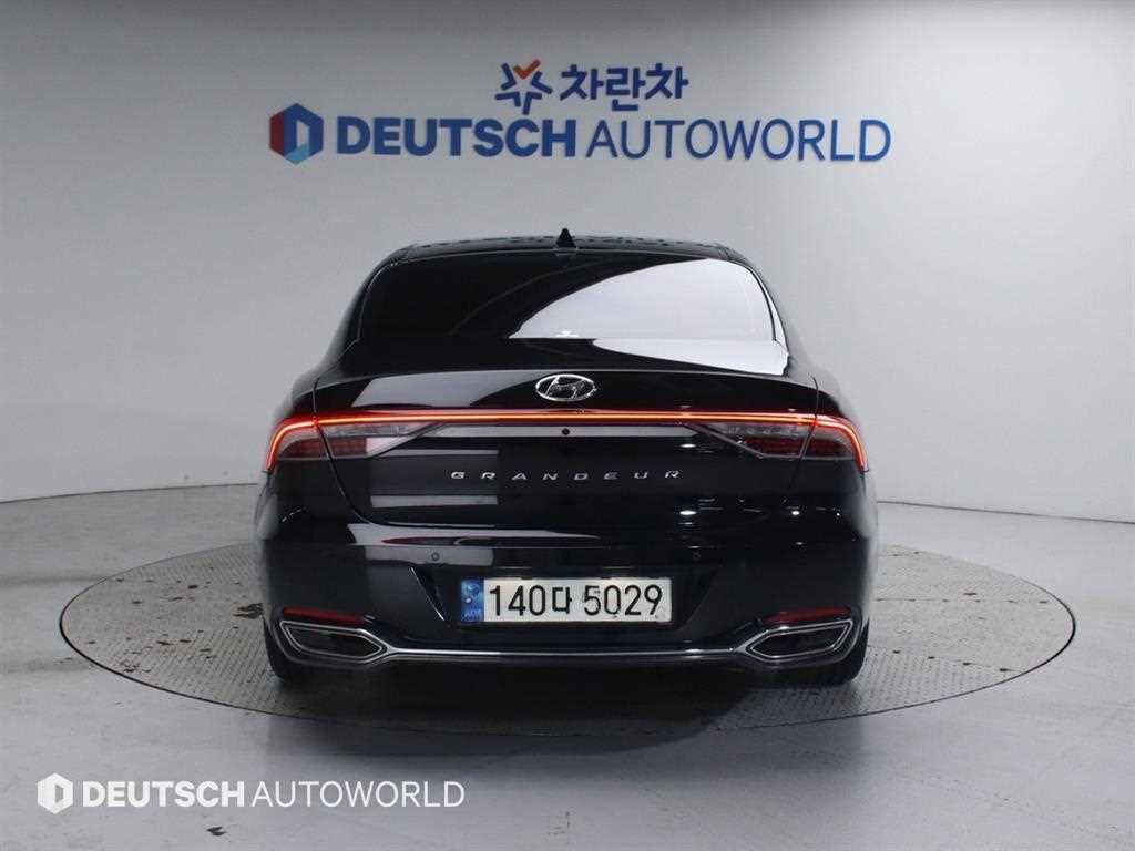 HYUNDAI Grandeur - Vista 4