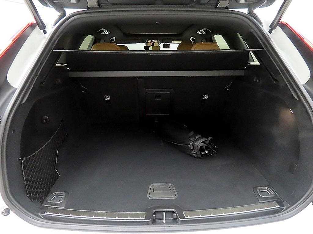 Volvo XC60 2025 Blanco - Importación desde Corea - HF Imports Iquique - Foto 18