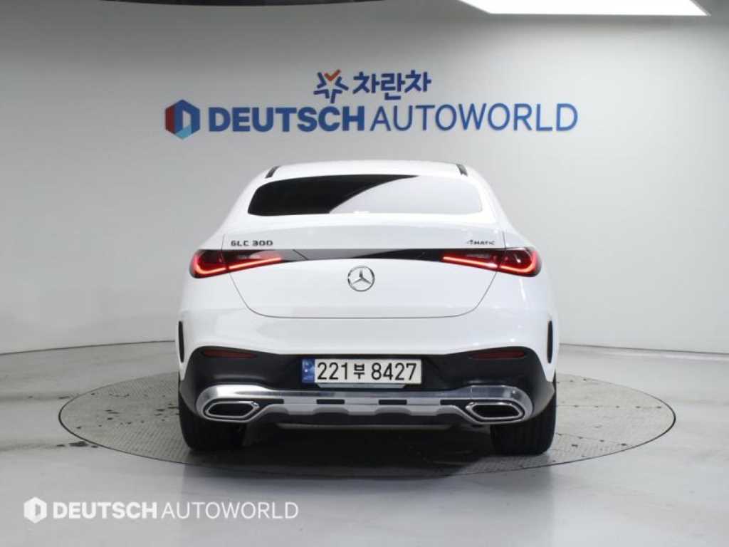 Mercedes Benz GLC Class - Vista 4