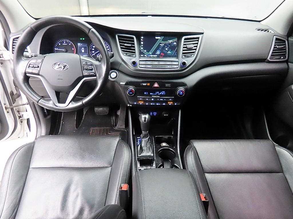 HYUNDAI Tucson - Vista 7