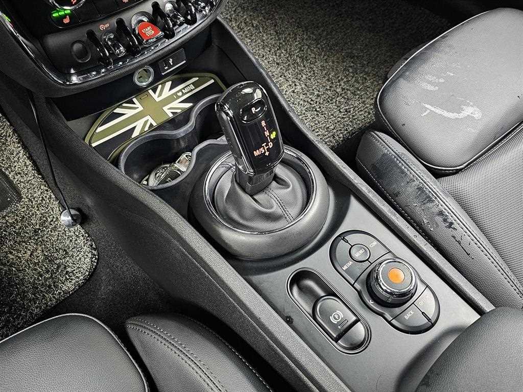 Mini Clubman - Vista 9