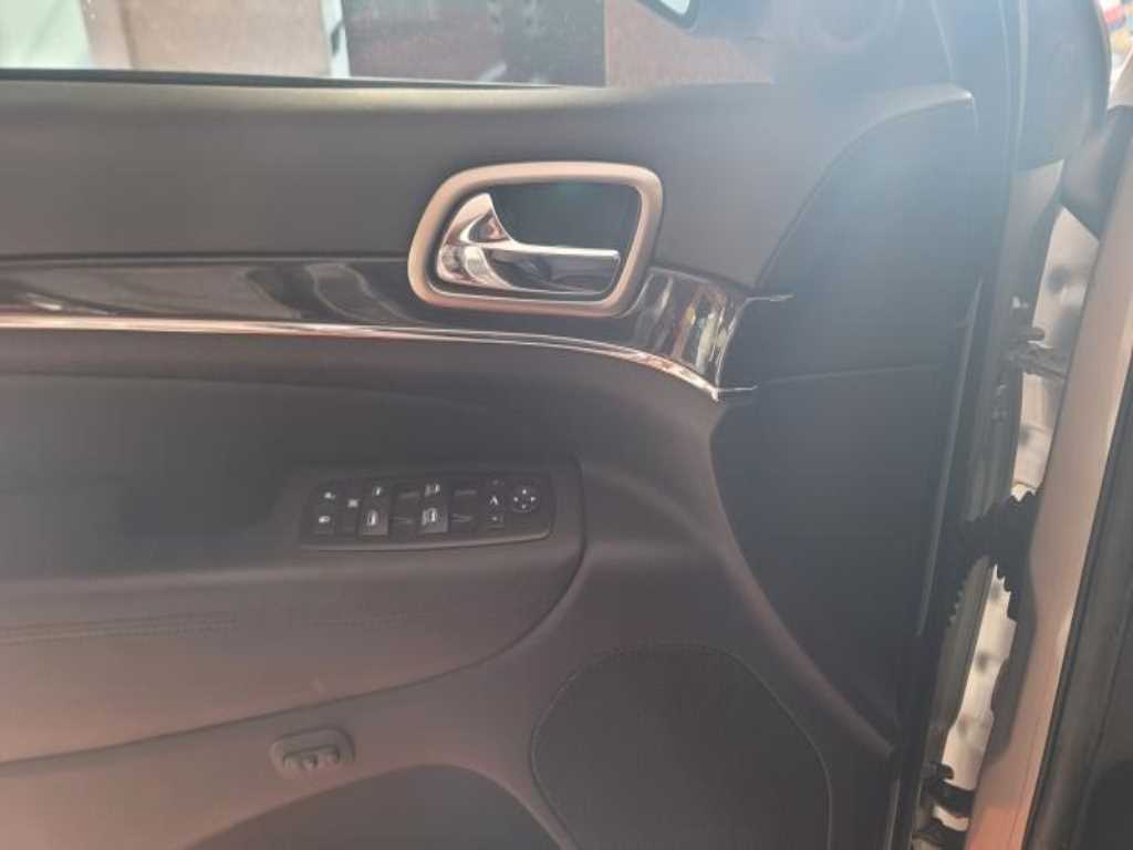 Jeep Cherokee - Vista 10