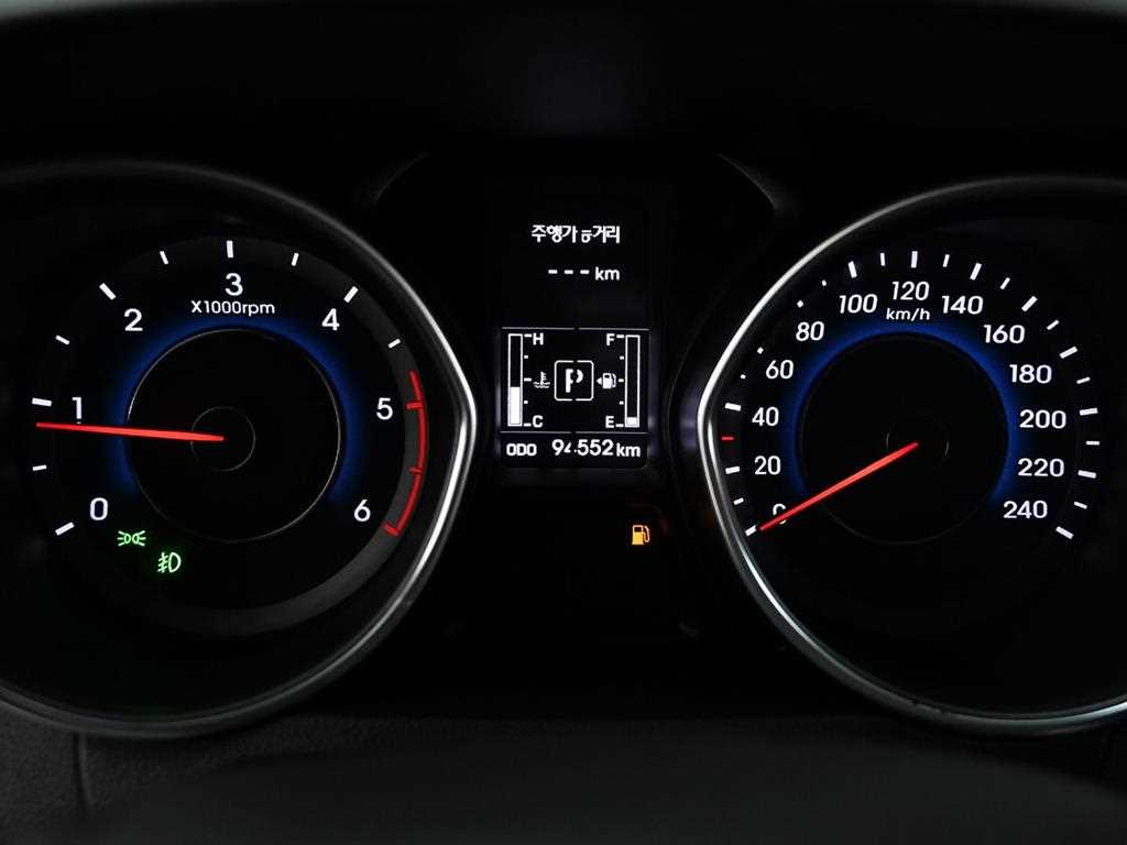 HYUNDAI Avante - Vista 8