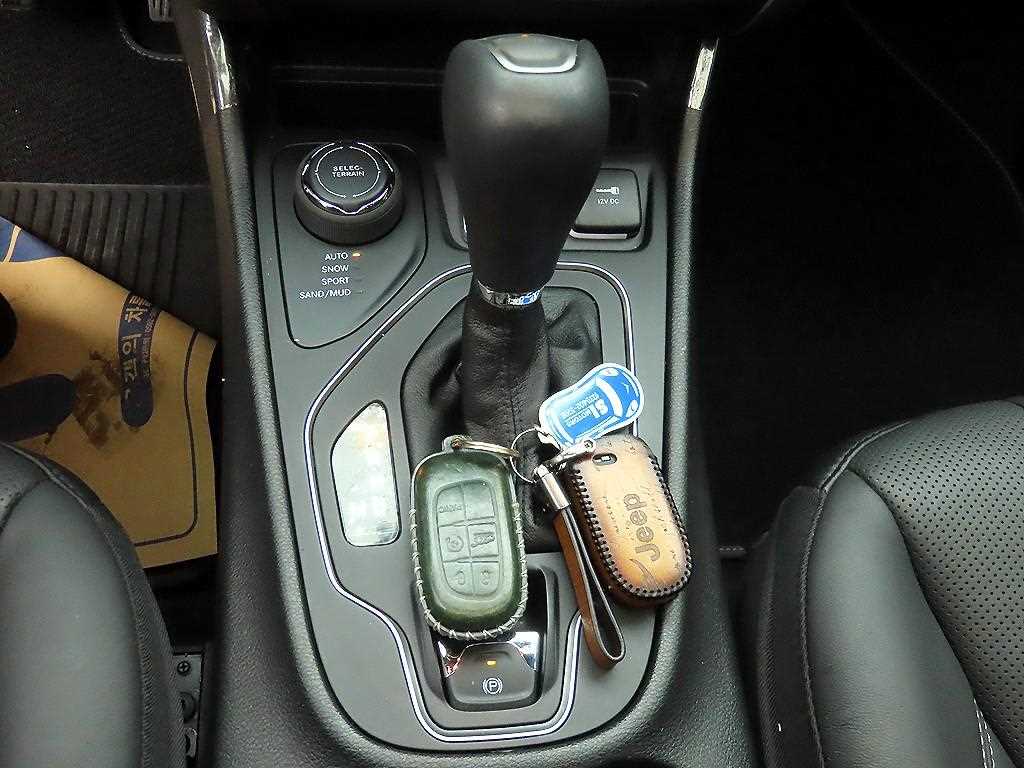 Jeep Cherokee - Vista 10