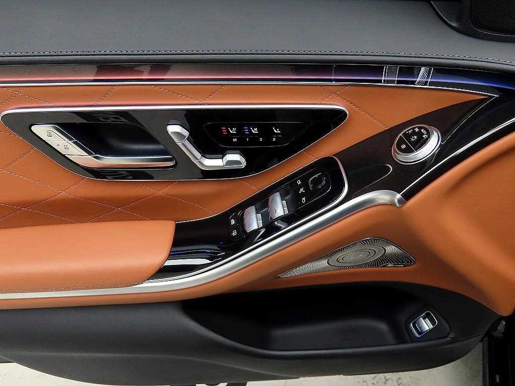 Mercedes Benz S Class - Vista 11