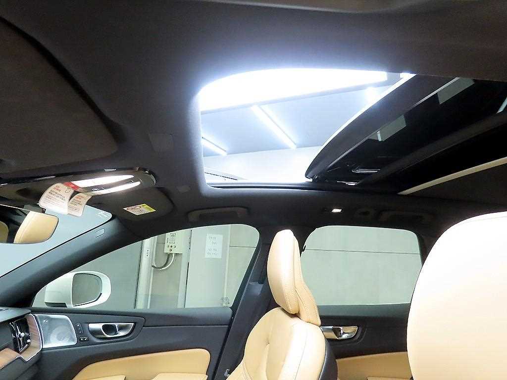 Volvo XC60 2025 Blanco - Importación desde Corea - HF Imports Iquique - Foto 15