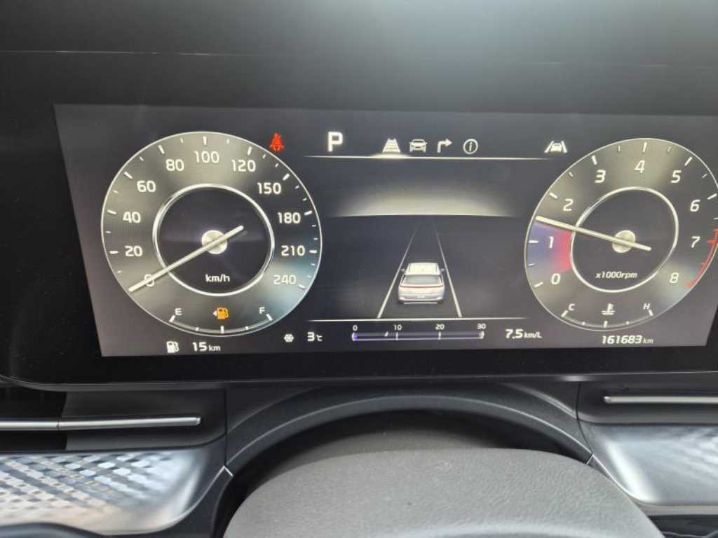 KIA Carnival - Vista 5