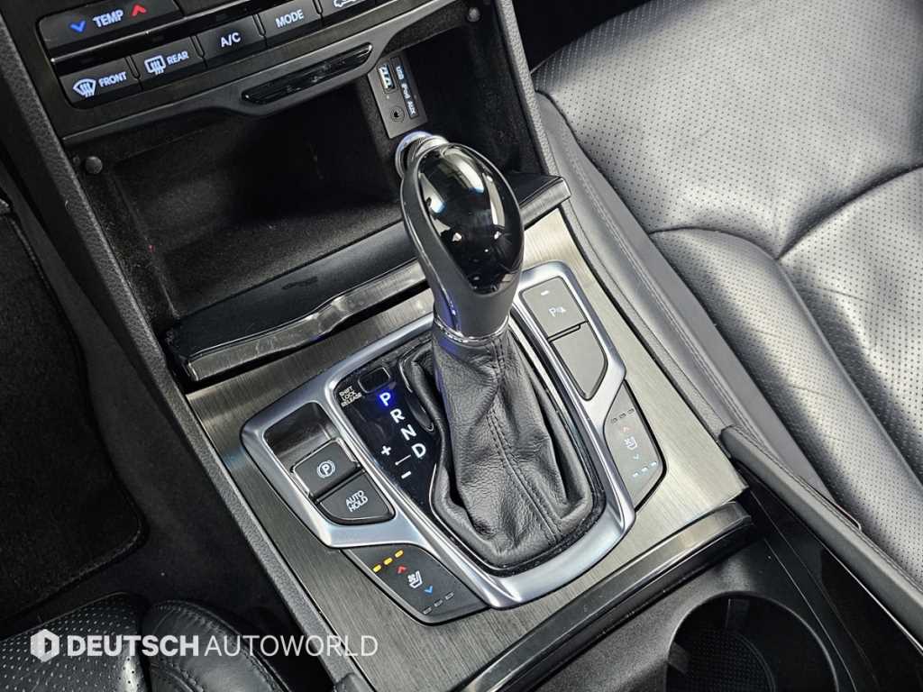 HYUNDAI Grandeur - Vista 9