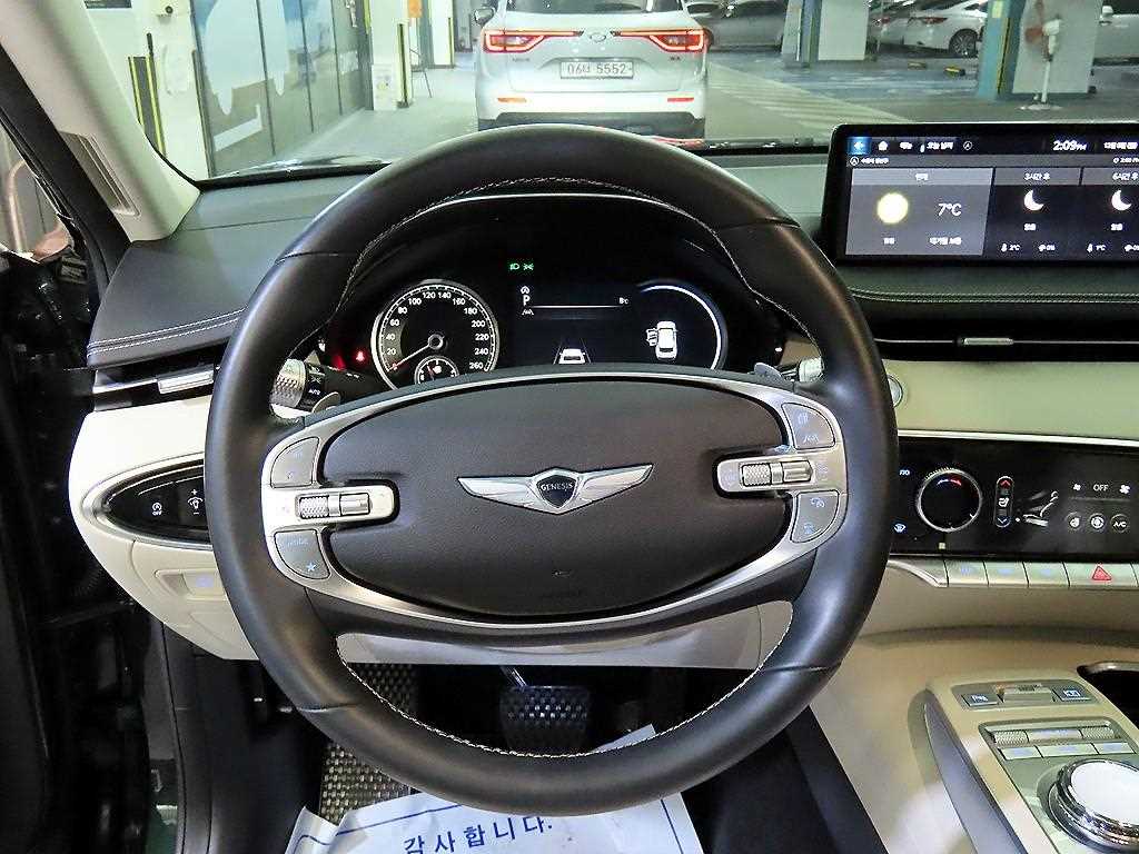 Genesis GV70 - Vista 9