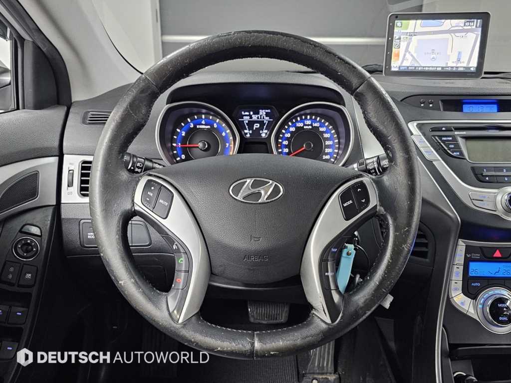 HYUNDAI Avante 2011 Gris - Importación desde Corea - HF Imports Iquique - Foto 13