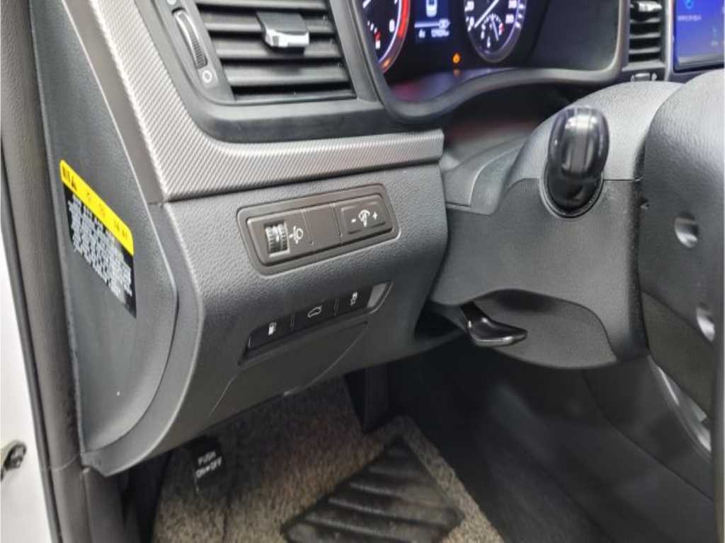 HYUNDAI Sonata - Vista 7