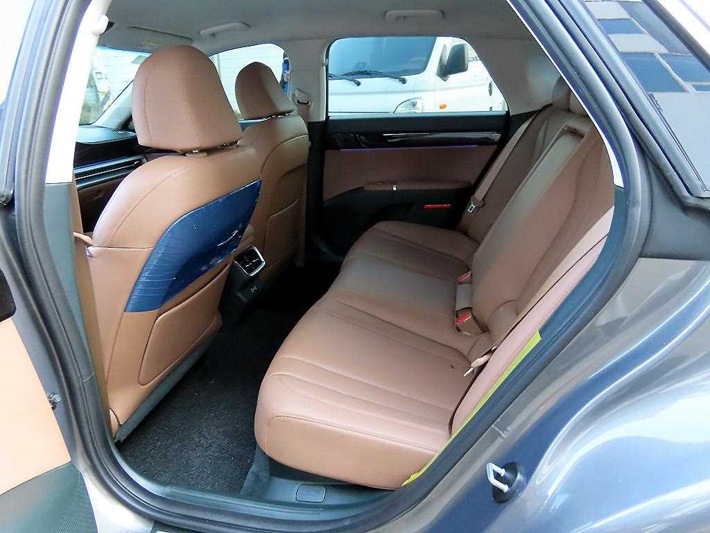 HYUNDAI Grandeur - Vista 6