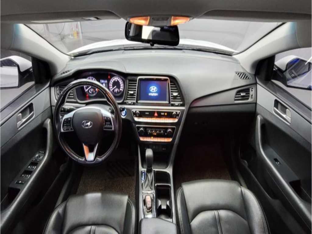 HYUNDAI Sonata - Vista 5